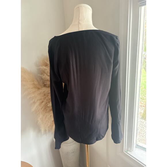 Boden Black Silk Blend Bell Sleeve V Neck Blouse Womens Size 2 Minimalist Top - Picture 5 of 7